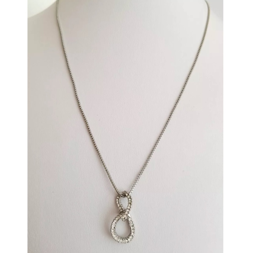 Reduced NWT Lia Sophia Figure 8 Pendant Necklace